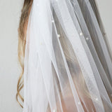 Scattered Pearl Veil