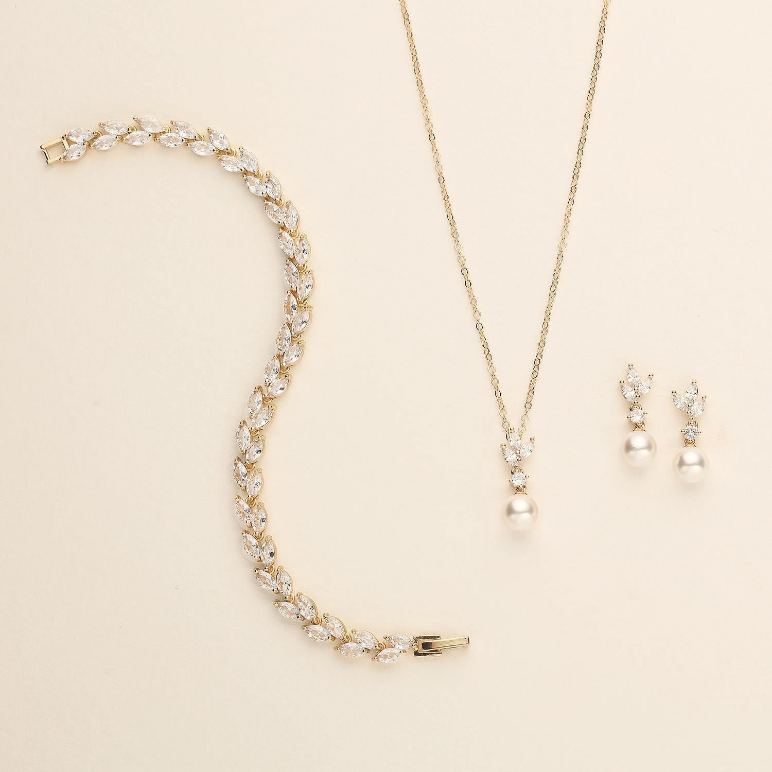 Mother of the Bride or Groom Jewelry Set – Pearl & Cubic Zirconia Necklace and Earrings
