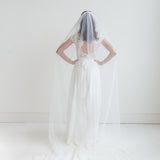 Alternating Pearl and Crystal Beaded Edge Veil