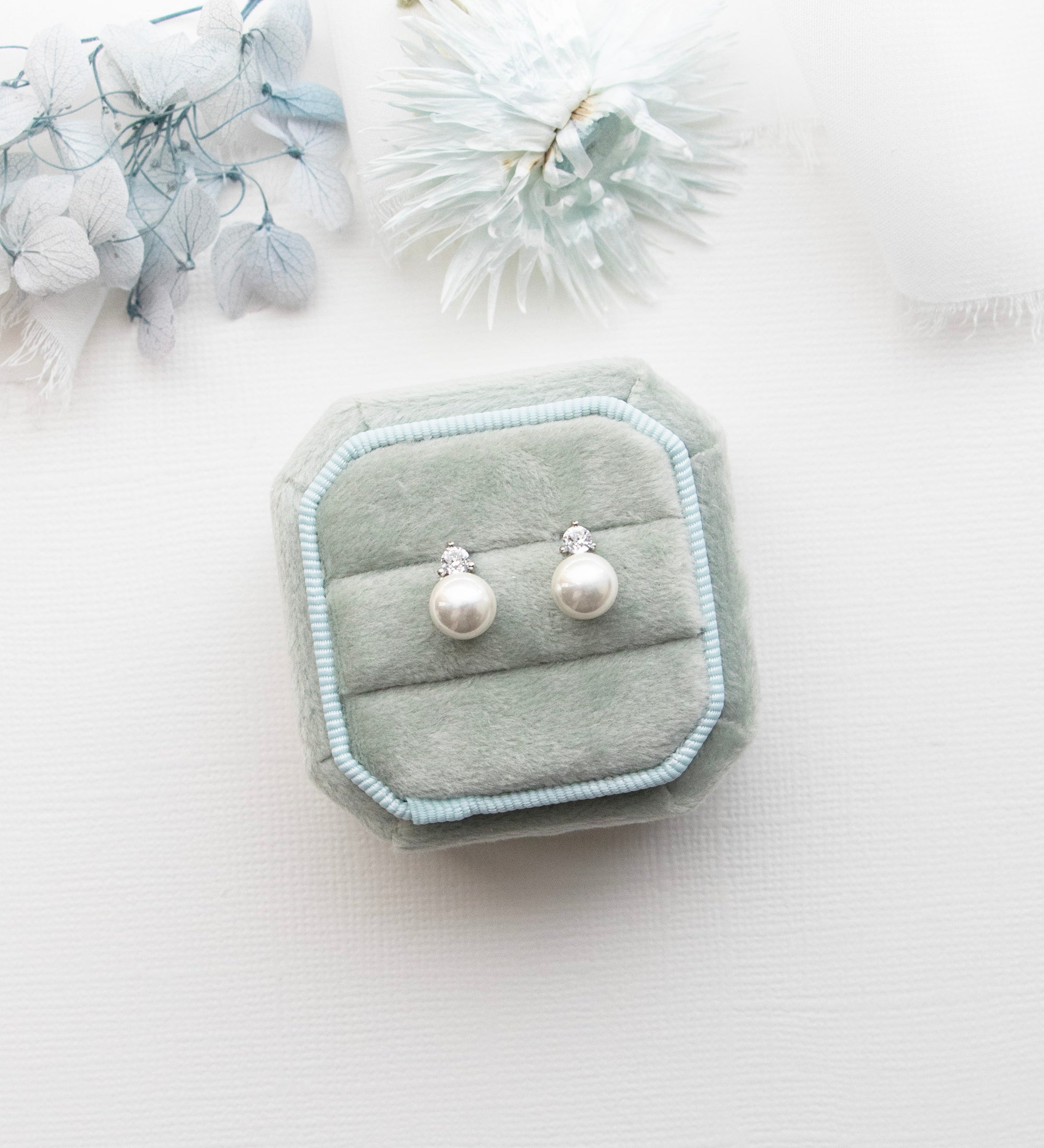 Jennifer Pearl Stud Earrings – Allure Wedding Jewelry