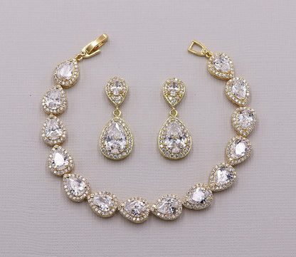 Kensley Teardrop Jewelry Set