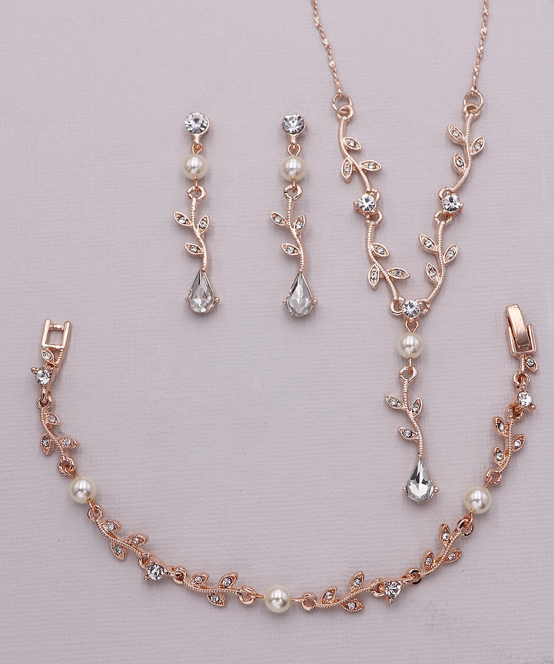 Carla Vine Pearl Jewelry Set