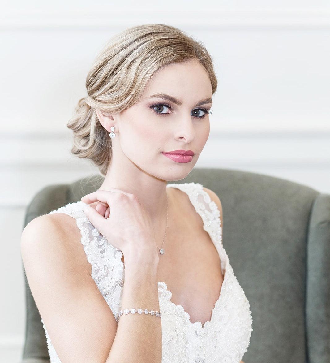 Aubrie Bridesmaids Jewelry Set Clip Earrings, Necklace & Bracelet / Silver