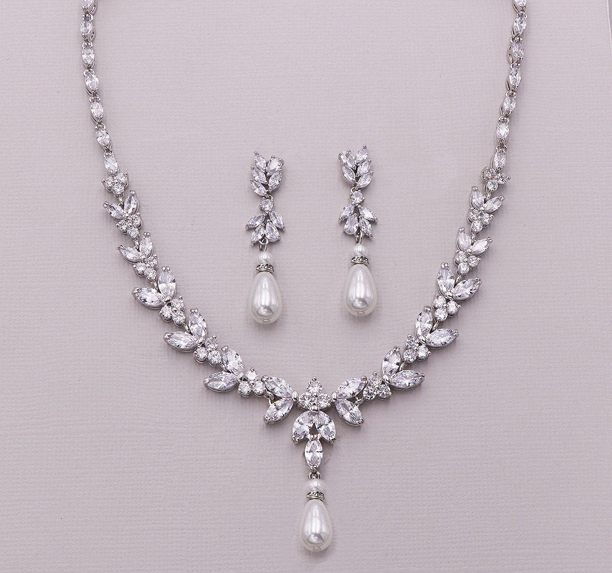 Camilla Pearl Jewelry Set