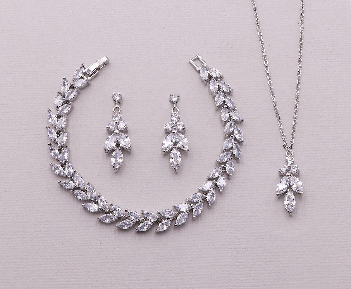 Leaf Drops Dangle Earrings