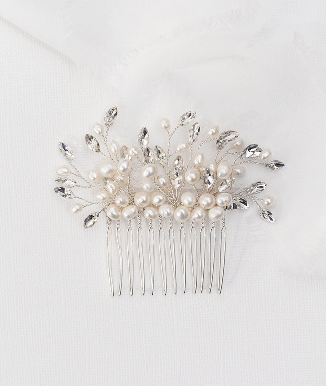 Isabelle Freshwater Pearl Comb