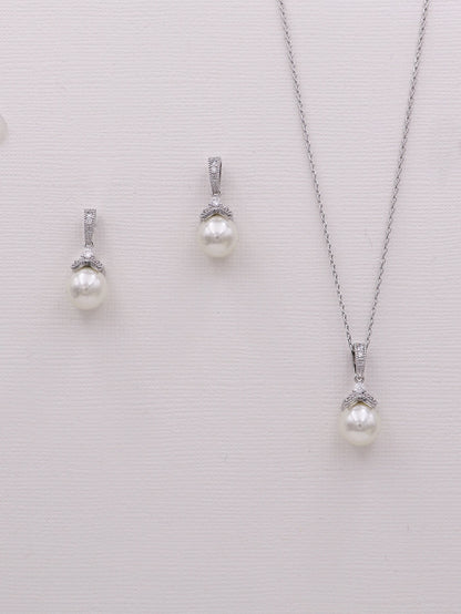 Kristen Pearl Jewelry Set