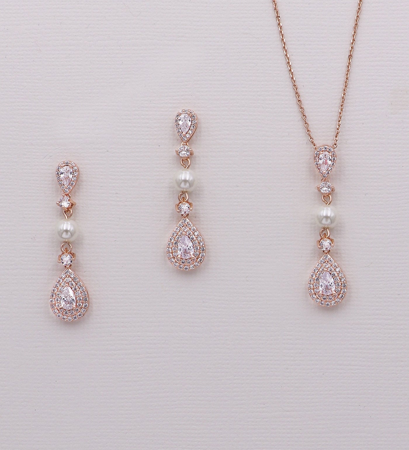 Mandy Pearl Necklace Set