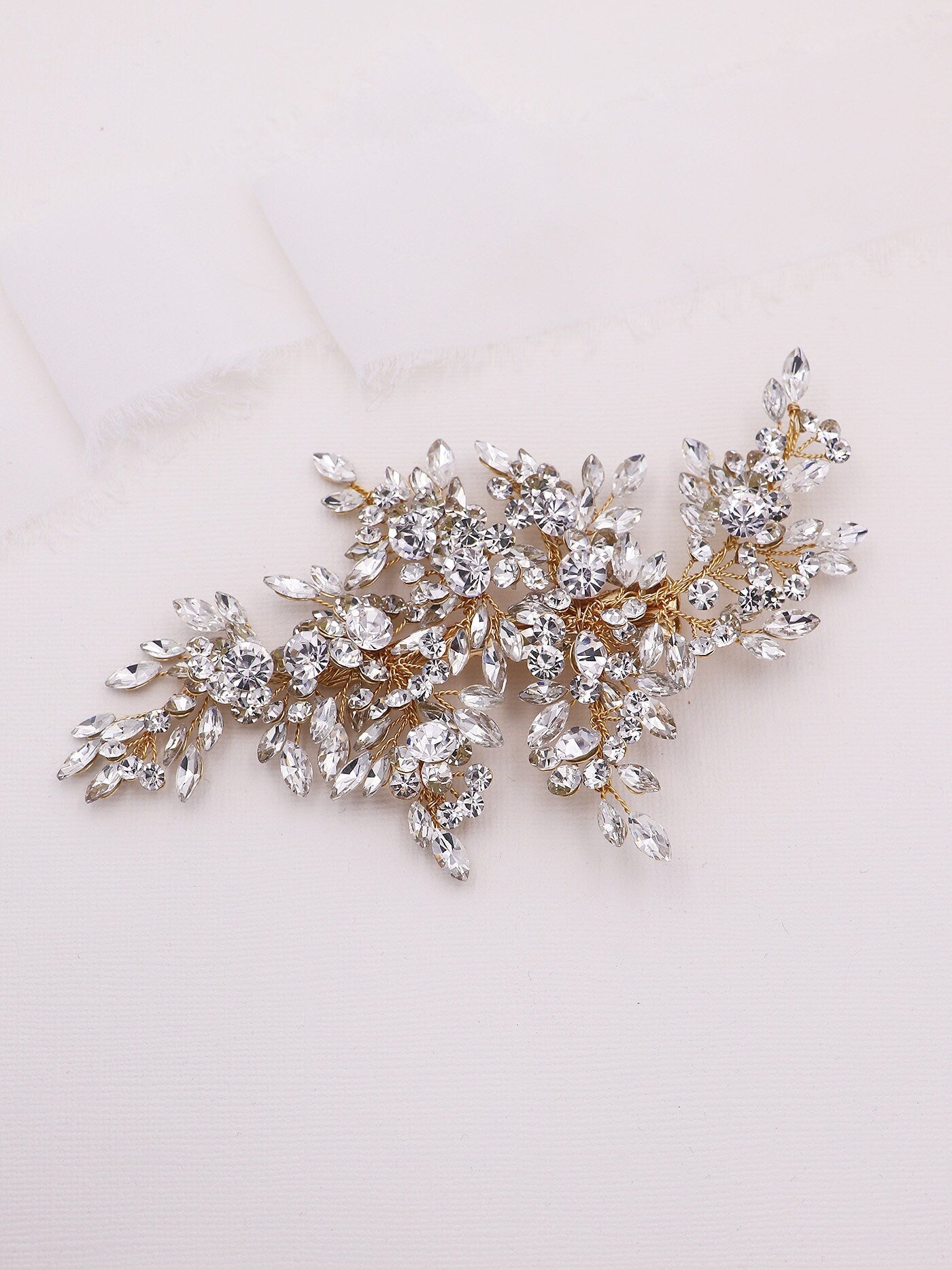 Aurora Crystal Clip