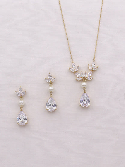 Bailey Pearl Jewelry Set