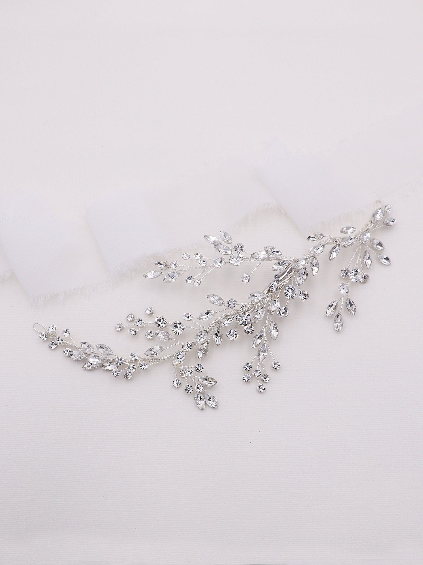 Alice Crystal Hair Clip
