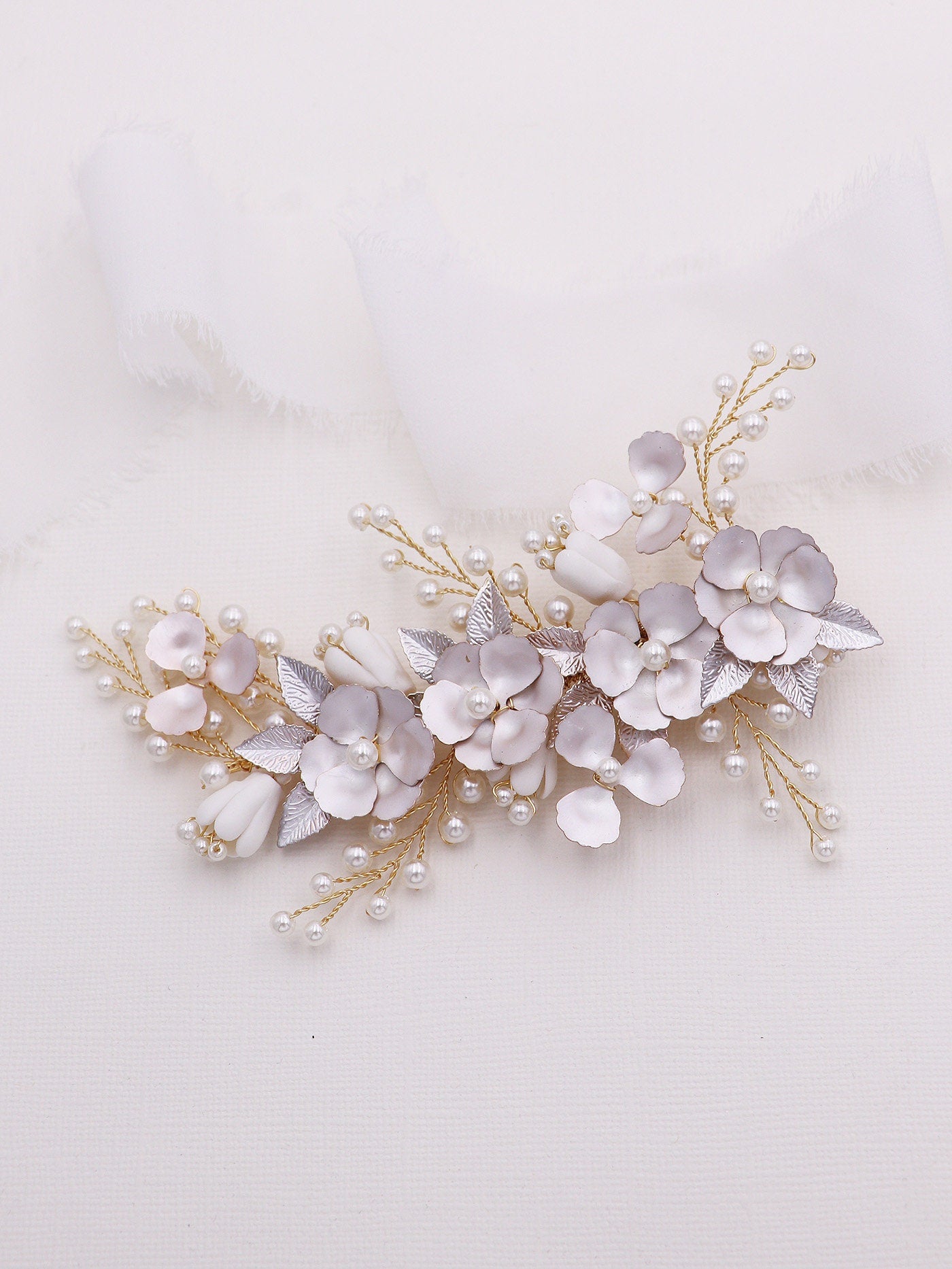 Penelope Flower Clip